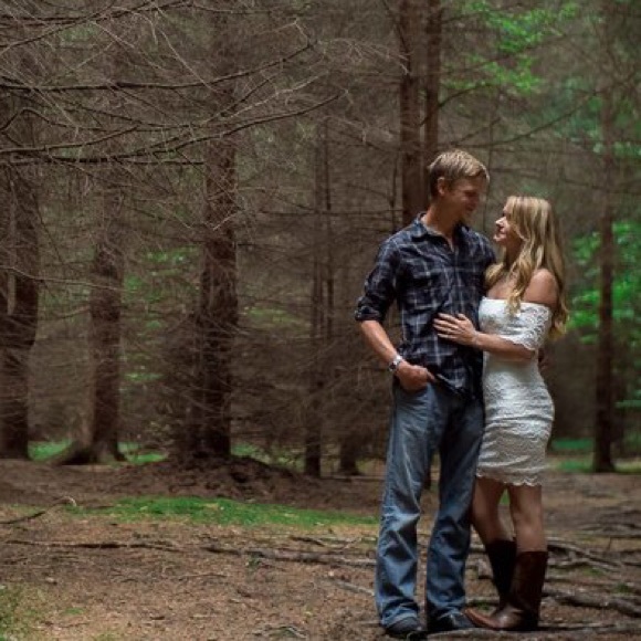 Rue21 Dresses & Skirts - Off the shoulders white, lace dress